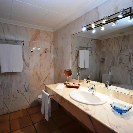 Ceret Hotel