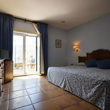 Ceret Hotel 3*