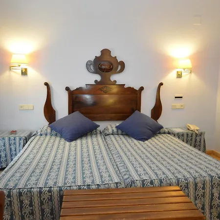 Hotel Ceret 3*