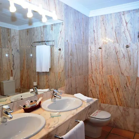 Ceret Hotel
