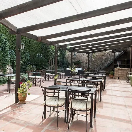 Ceret Hotell 3*