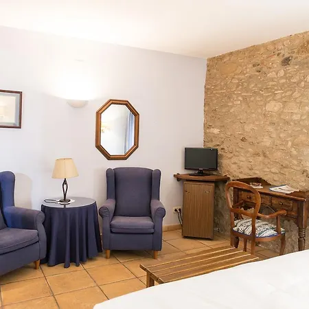 Ceret Hotell 3*