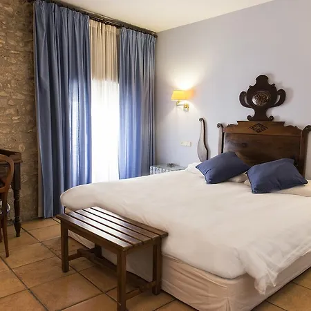 Ceret Hotell